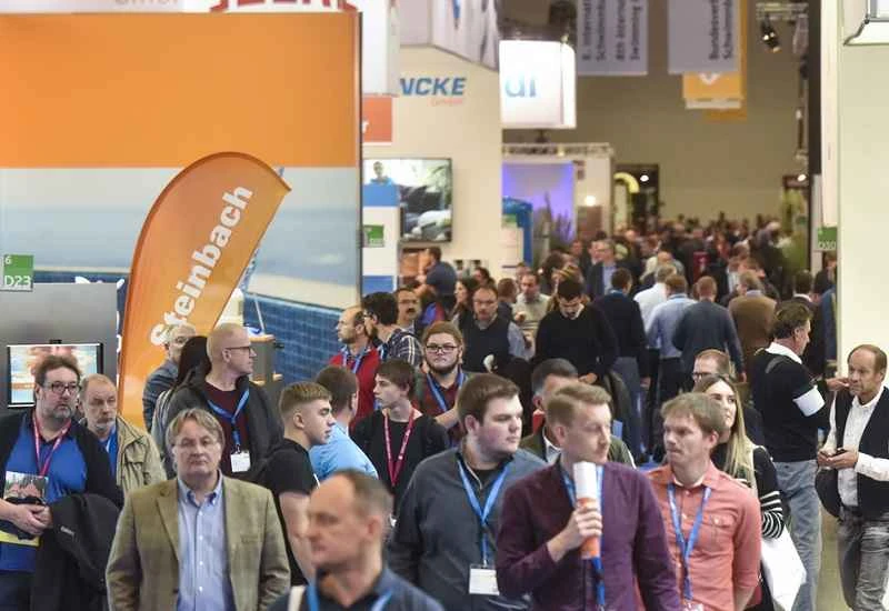 Welche Exponate werden auf der Schwimmbadmesse AQUANALE 2027 in Deutschland zu sehen sein?